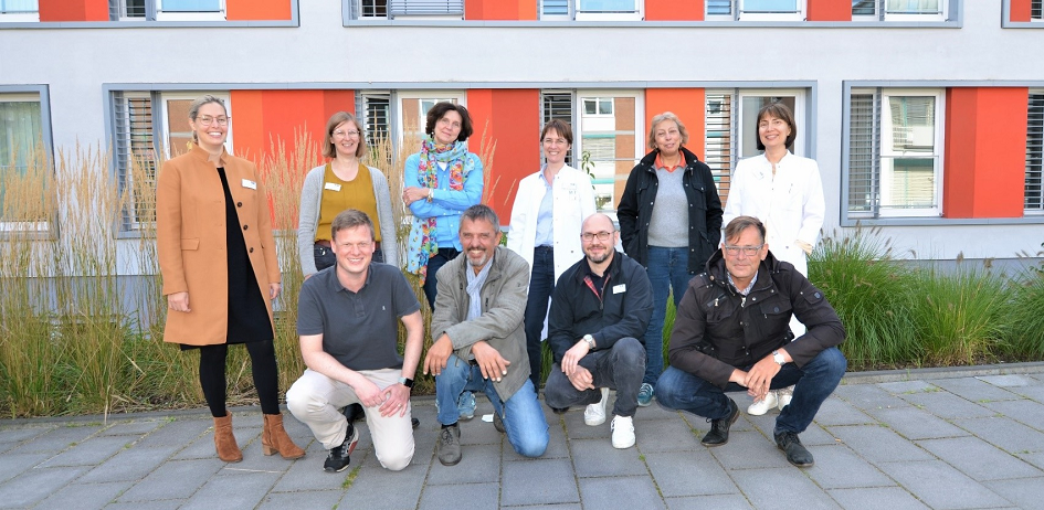 Gruppenfoto von zehn Oberärzt*innen der LVR-Klinik Langenfeld